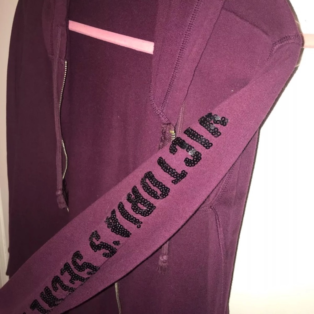 VICTORIAS SECRET HOODIE